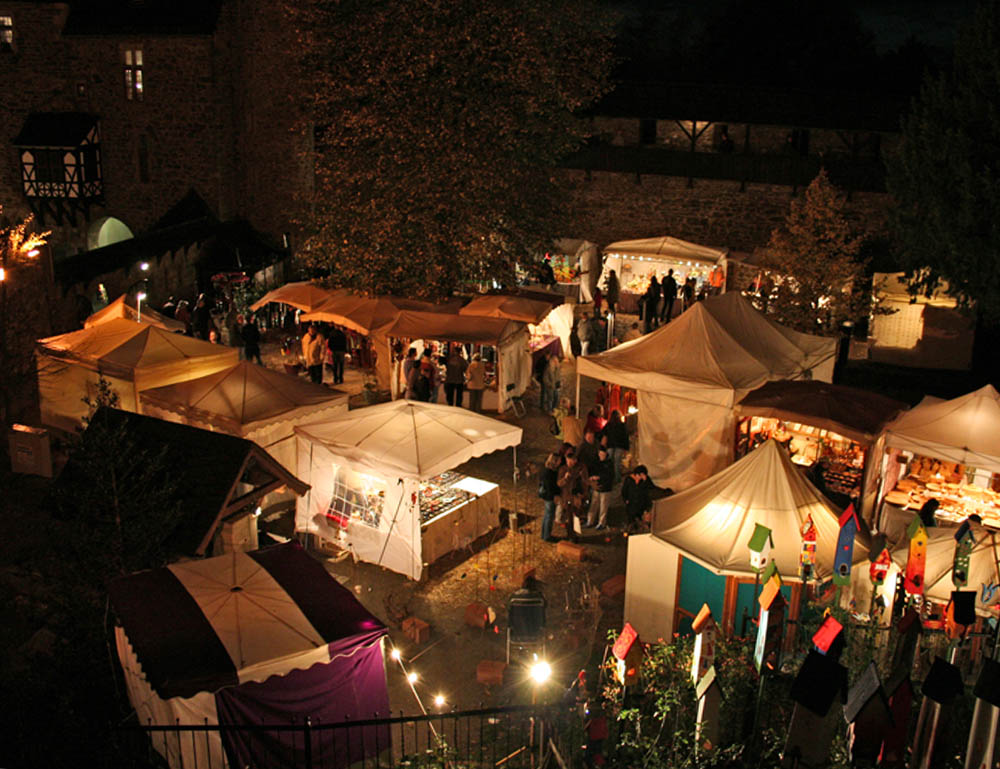 Märkte &amp; Basare Schloss Burg an der Wupper